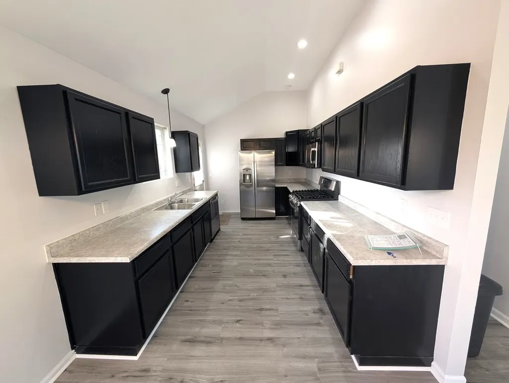 39477 North Hickory Avenue Antioch IL 60002