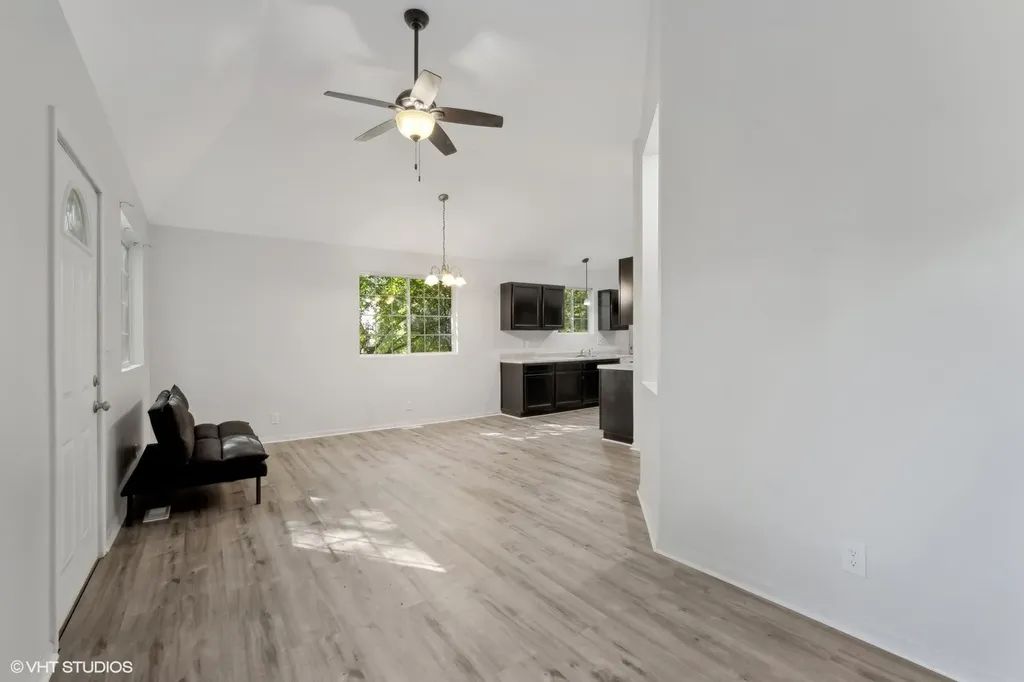 39477 North Hickory Avenue Antioch IL 60002