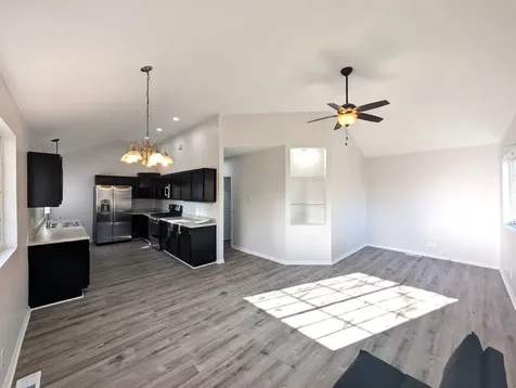 39477 North Hickory Avenue Antioch IL 60002