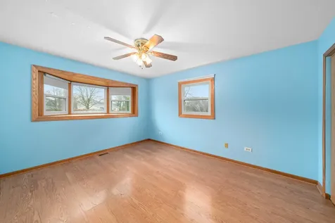 537 Erma Drive Lake Holiday IL 60552