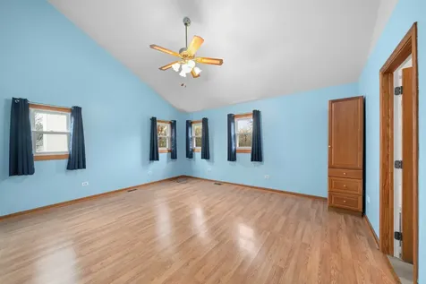 537 Erma Drive Lake Holiday IL 60552