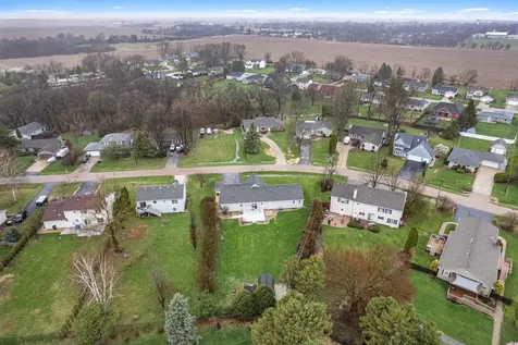 537 Erma Drive Lake Holiday IL 60552