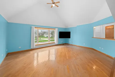 537 Erma Drive Lake Holiday IL 60552
