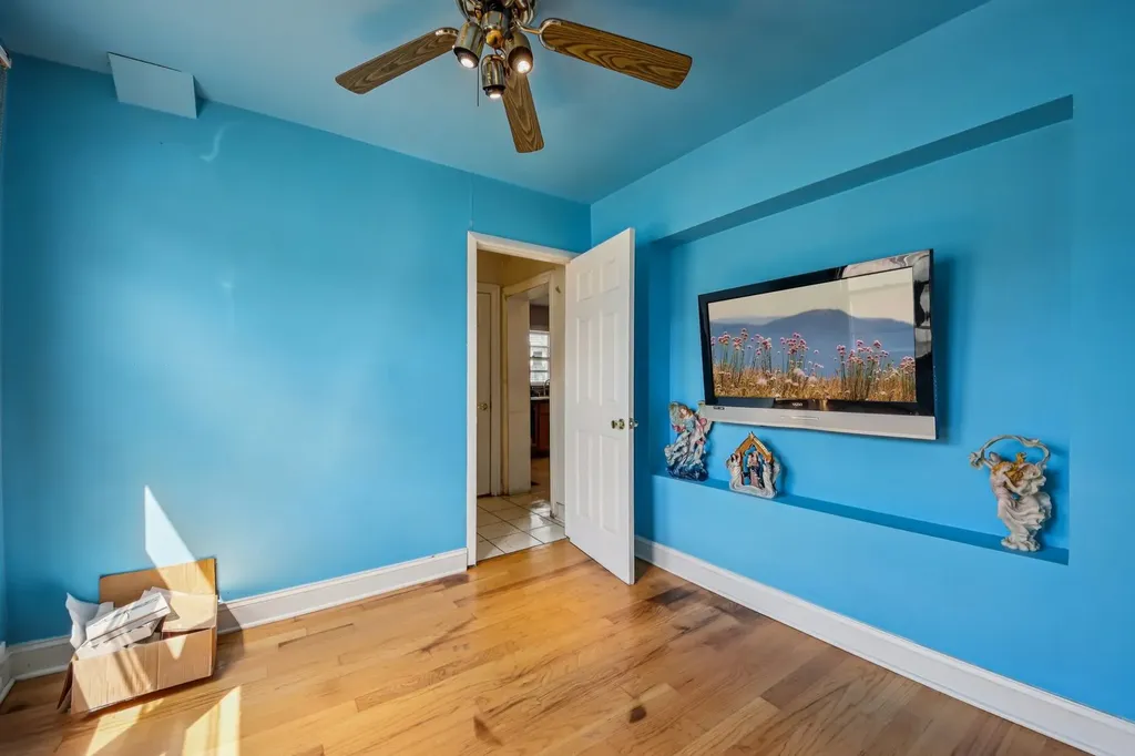 3832 North Oak Park Avenue Chicago IL 60634