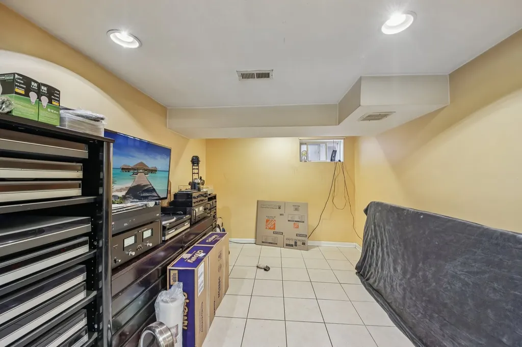 3832 North Oak Park Avenue Chicago IL 60634