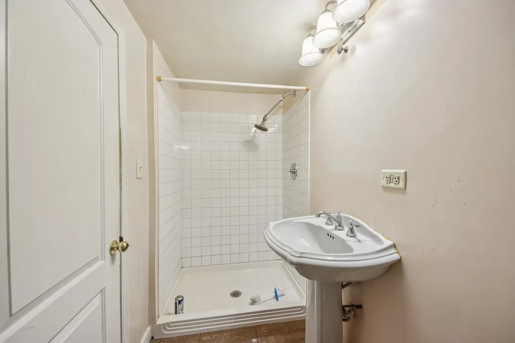 3832 North Oak Park Avenue Chicago IL 60634