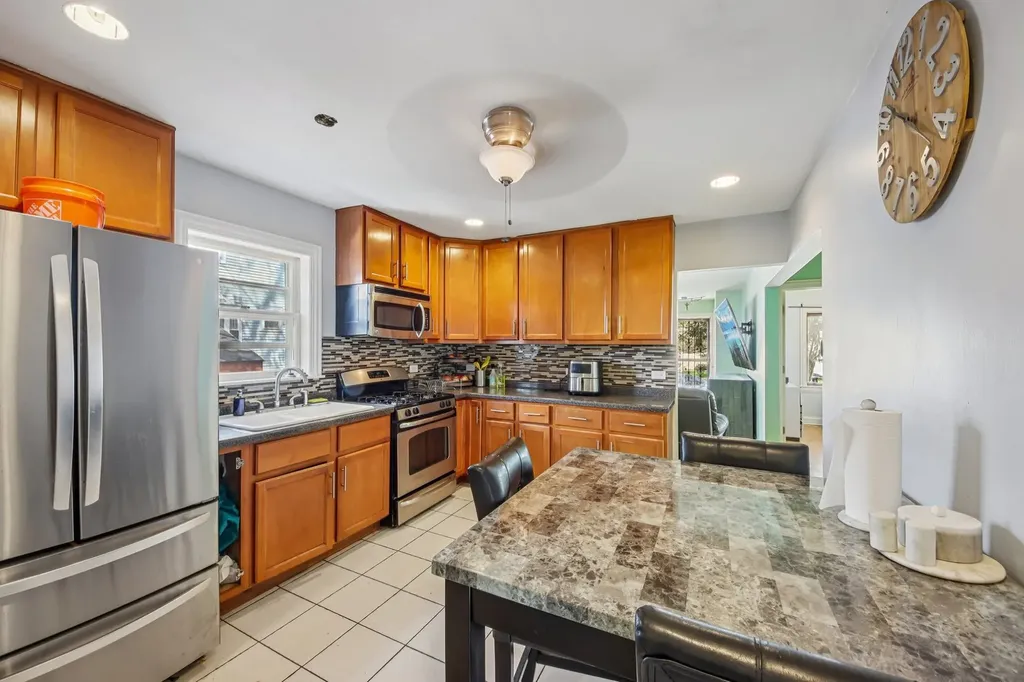 3832 North Oak Park Avenue Chicago IL 60634