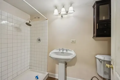 3832 North Oak Park Avenue Chicago IL 60634