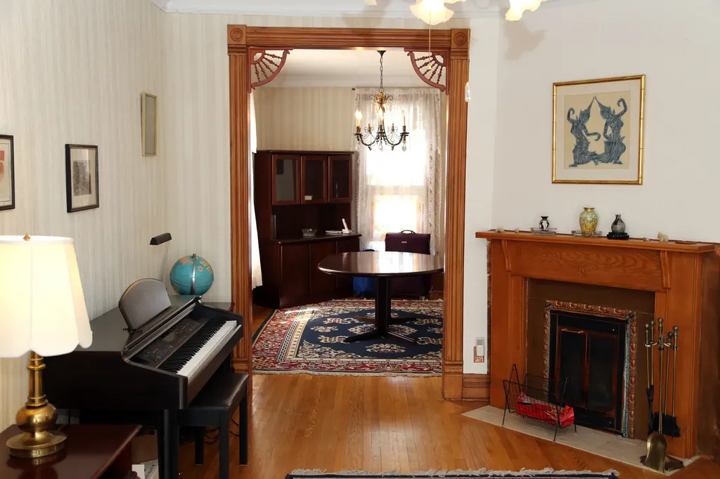 4644 North Kennicott Avenue Chicago IL 60630
