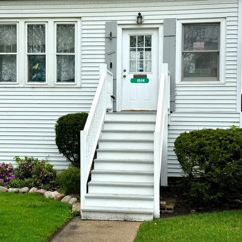4644 North Kennicott Avenue Chicago IL 60630