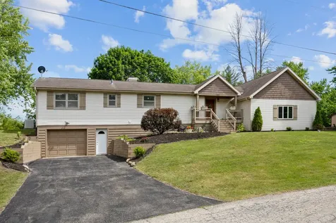 703 Crestview Drive Ingleside IL 60041