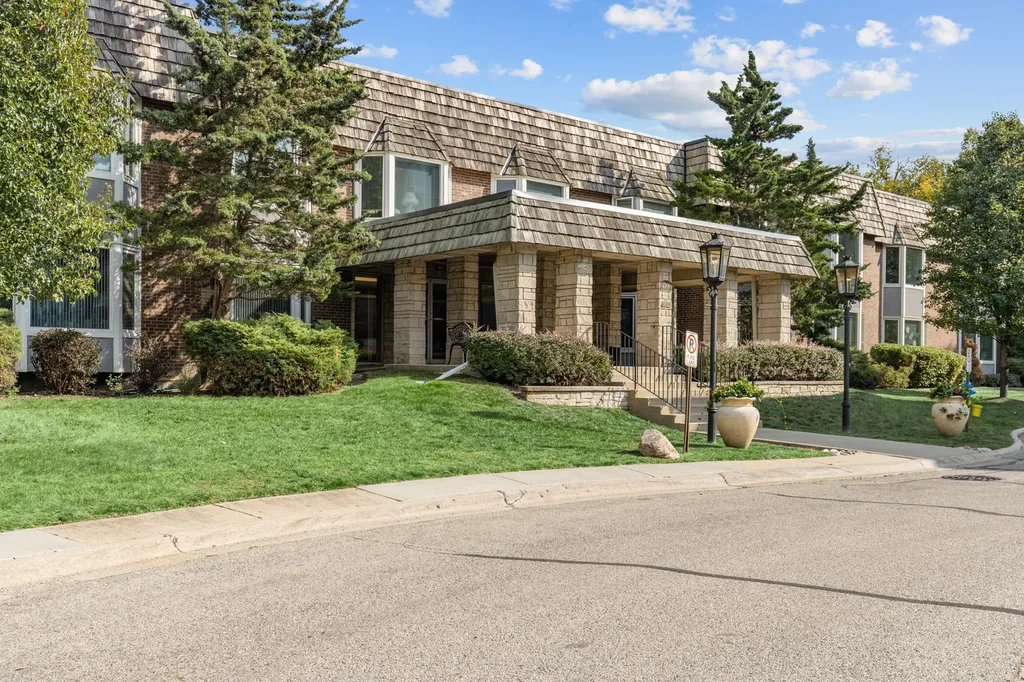 2300 Windsor Mall Court Park Ridge IL 60068