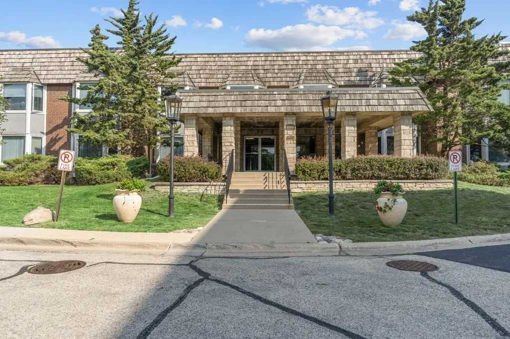 2300 Windsor Mall Court Park Ridge IL 60068