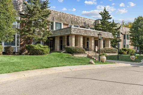 2300 Windsor Mall Court Park Ridge IL 60068