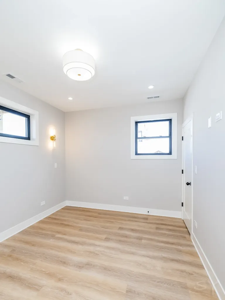 3327 West Division Street Chicago IL 60651