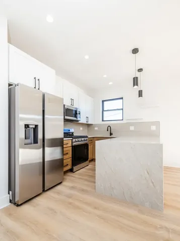 3327 West Division Street Chicago IL 60651