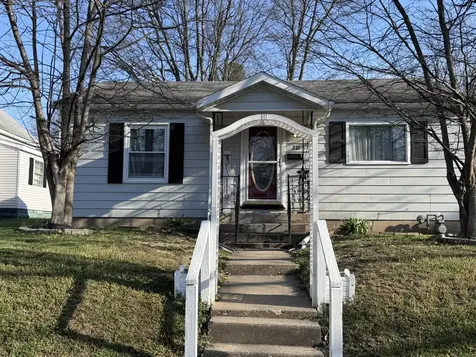 212 West Allmon Street Salem IL 62881