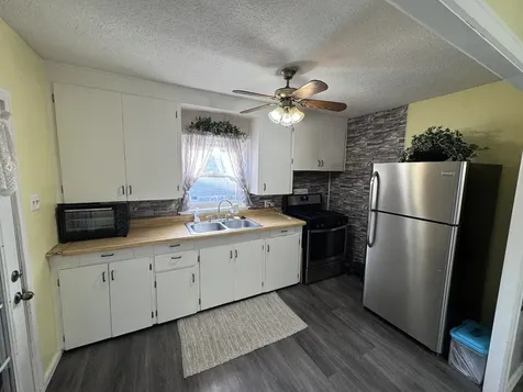212 West Allmon Street Salem IL 62881