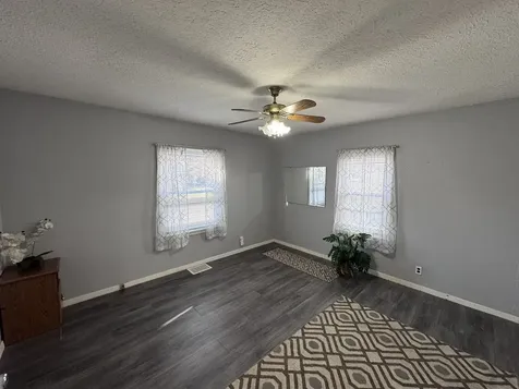 212 West Allmon Street Salem IL 62881