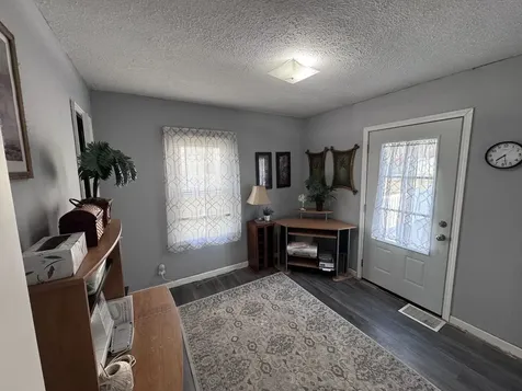 212 West Allmon Street Salem IL 62881