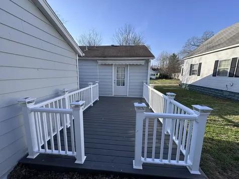 212 West Allmon Street Salem IL 62881