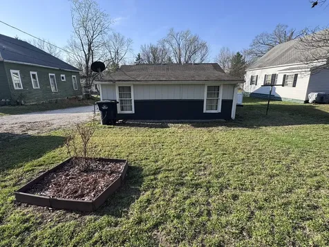 212 West Allmon Street Salem IL 62881