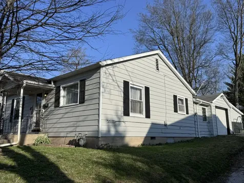212 West Allmon Street Salem IL 62881