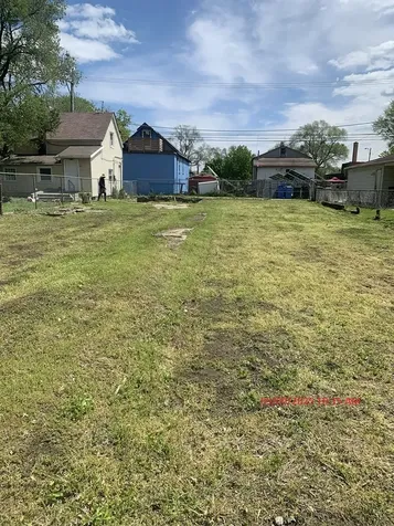 10013 South Hoxie Avenue Chicago IL 60617