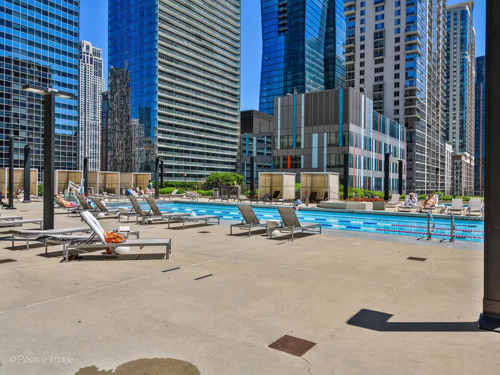 208 North Park Drive Chicago IL 60601