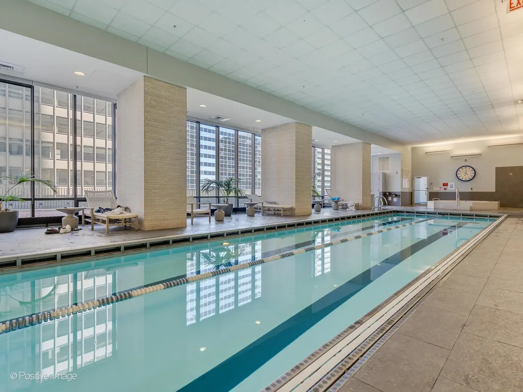 208 North Park Drive Chicago IL 60601