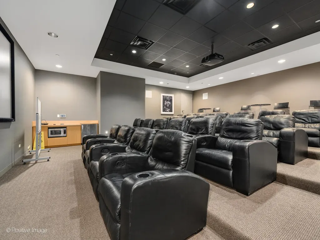 208 North Park Drive Chicago IL 60601