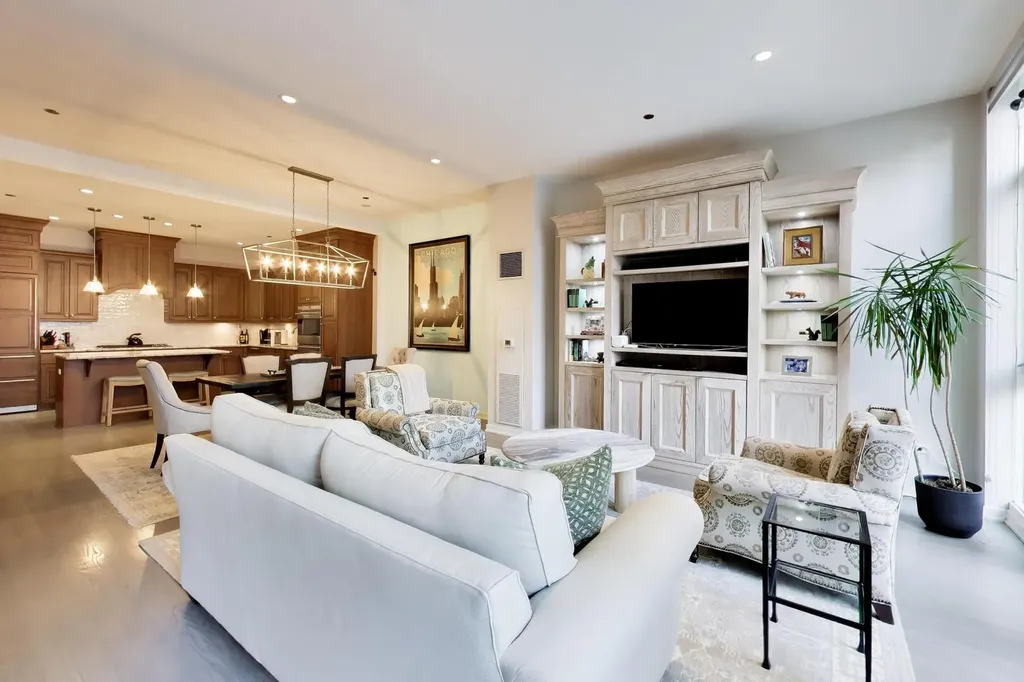 208 North Park Drive Chicago IL 60601