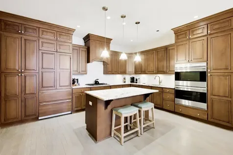 208 North Park Drive Chicago IL 60601