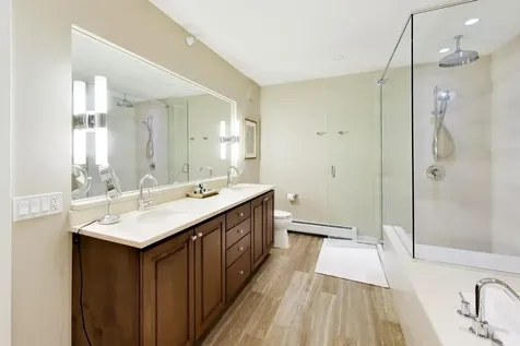 208 North Park Drive Chicago IL 60601
