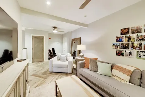 208 North Park Drive Chicago IL 60601