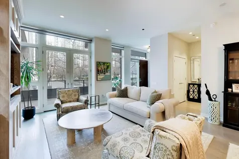 208 North Park Drive Chicago IL 60601