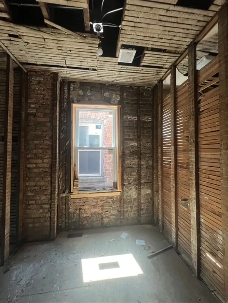 6756 South Lafayette Avenue Chicago IL 60621