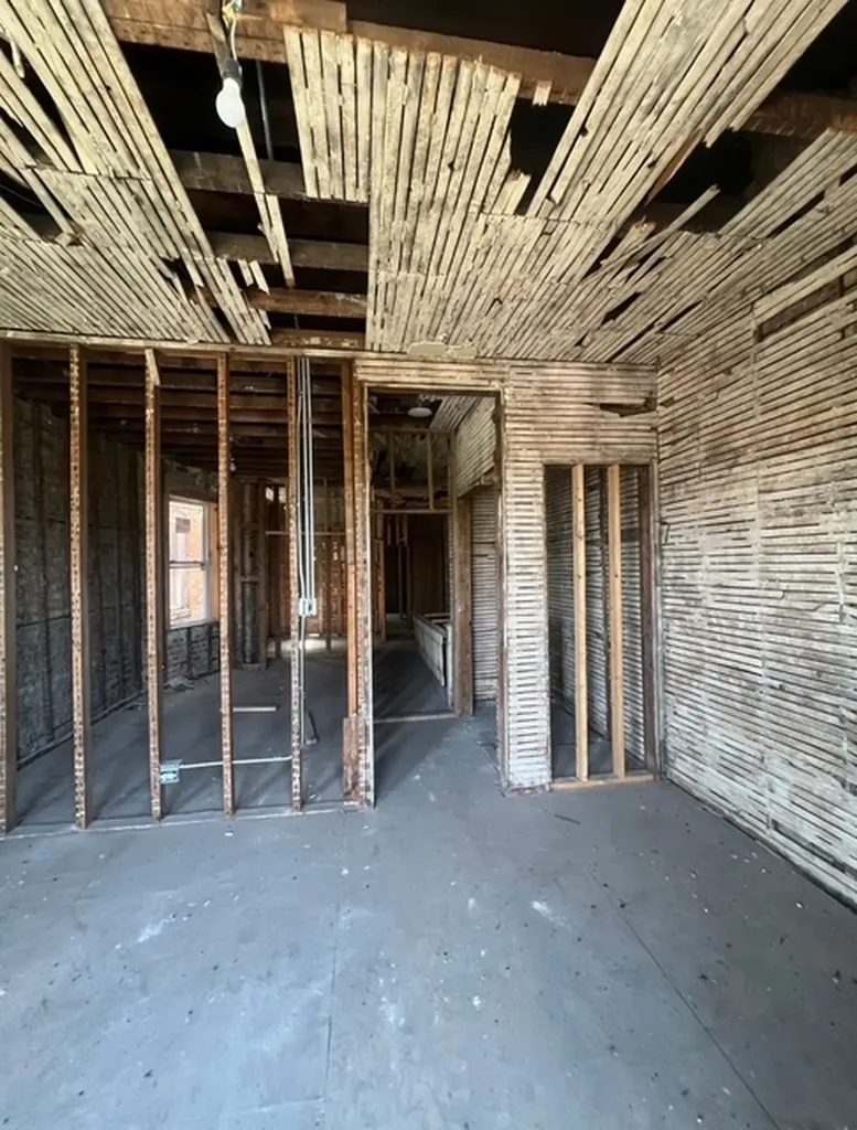 6756 South Lafayette Avenue Chicago IL 60621