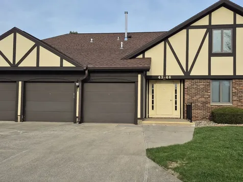 43 Crystal Court Pontiac IL 61764