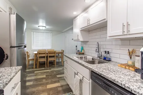 1452 Bear Flag Drive Hanover Park IL 60133