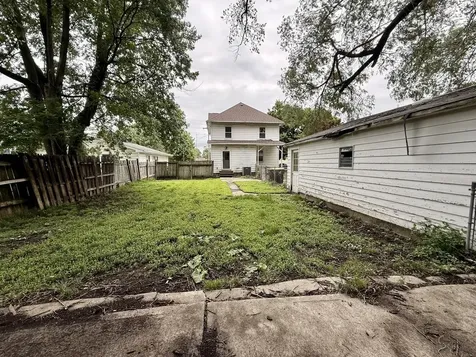 1005 East Main Street Clinton IL 61727