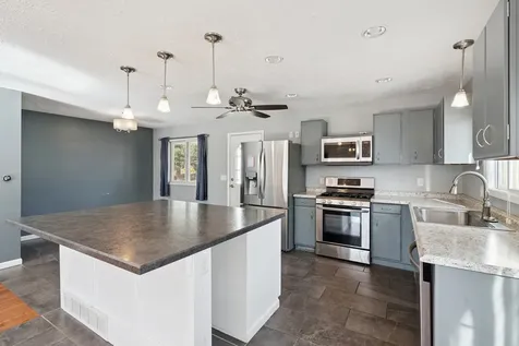 5019 34TH Avenue A Moline IL 61265