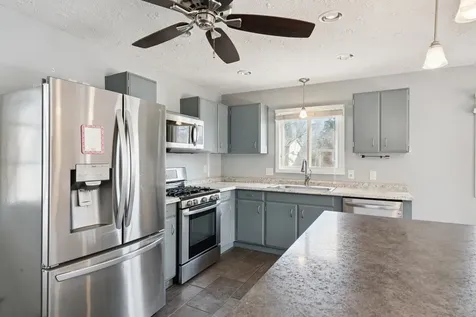 5019 34TH Avenue A Moline IL 61265