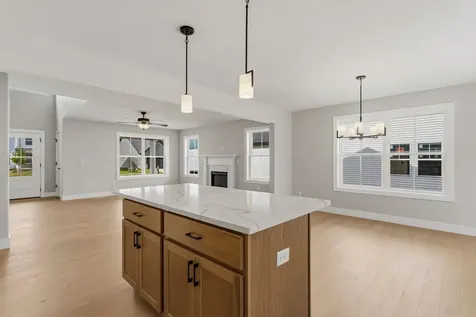 22 Meadow Drive Monticello IL 61856