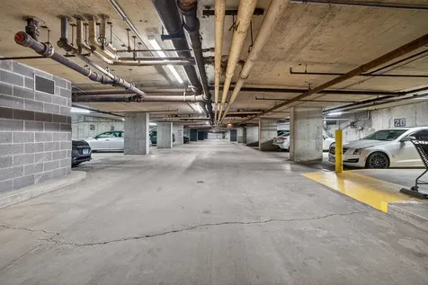 2000 Saint Regis Drive Lombard IL 60148