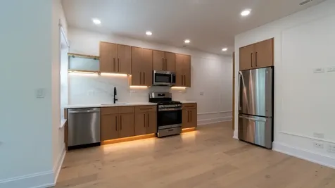 1906 West Ainslie Street Chicago IL 60640