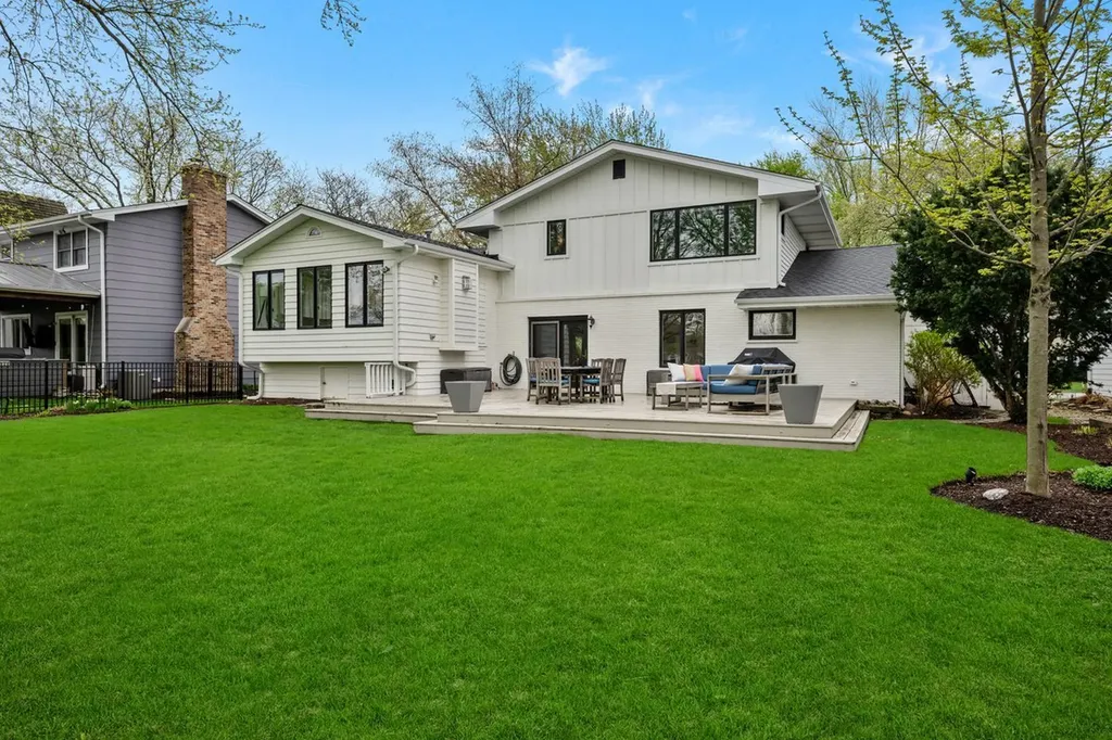1033 Royal Saint George Drive Naperville IL 60563