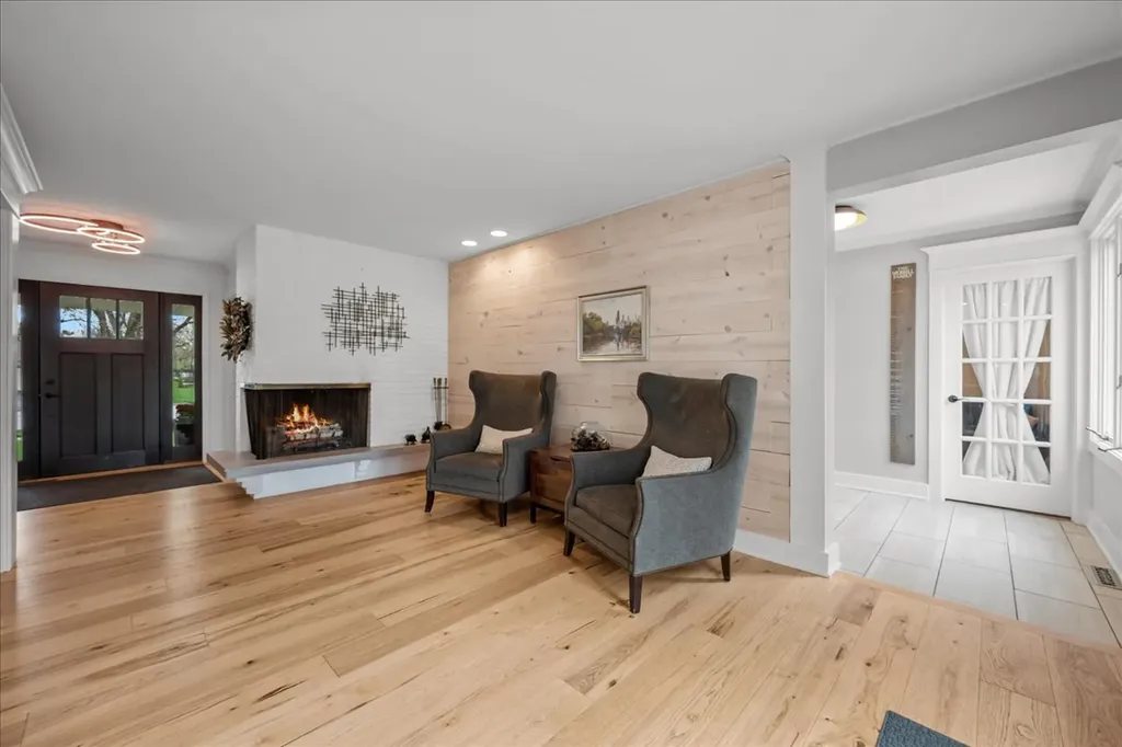 1033 Royal Saint George Drive Naperville IL 60563