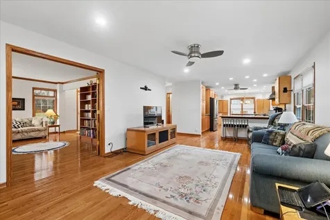 602 Birch Lane Fox River Grove IL 60021
