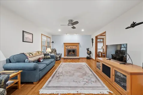 602 Birch Lane Fox River Grove IL 60021